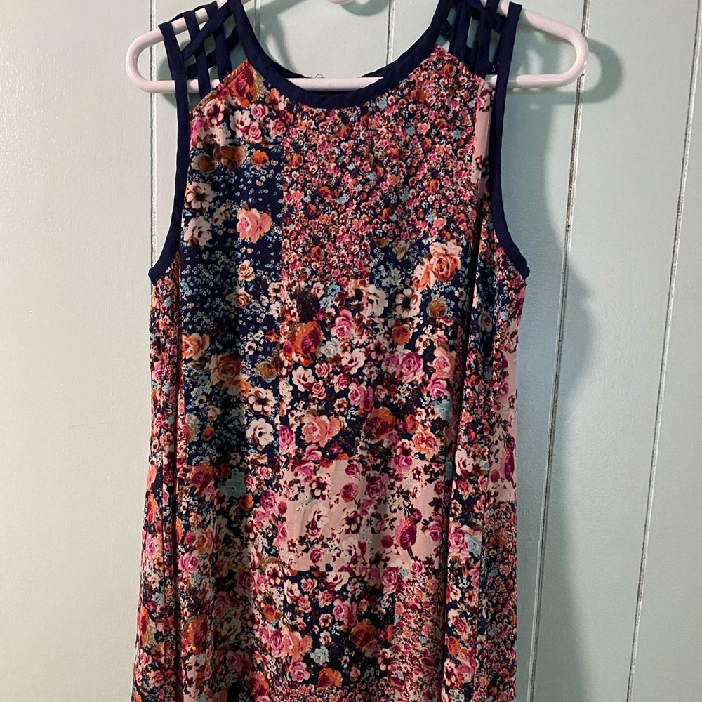 Make Offer Size large Beautiful Floral Print dress